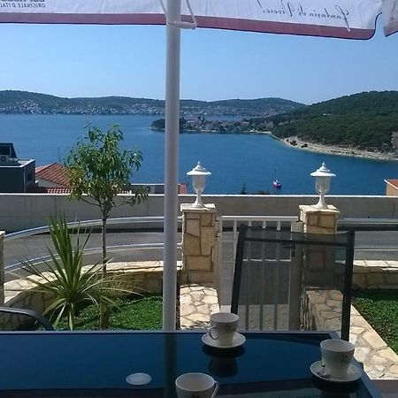 Apartment Rogoznica 로고즈니차 외부 사진