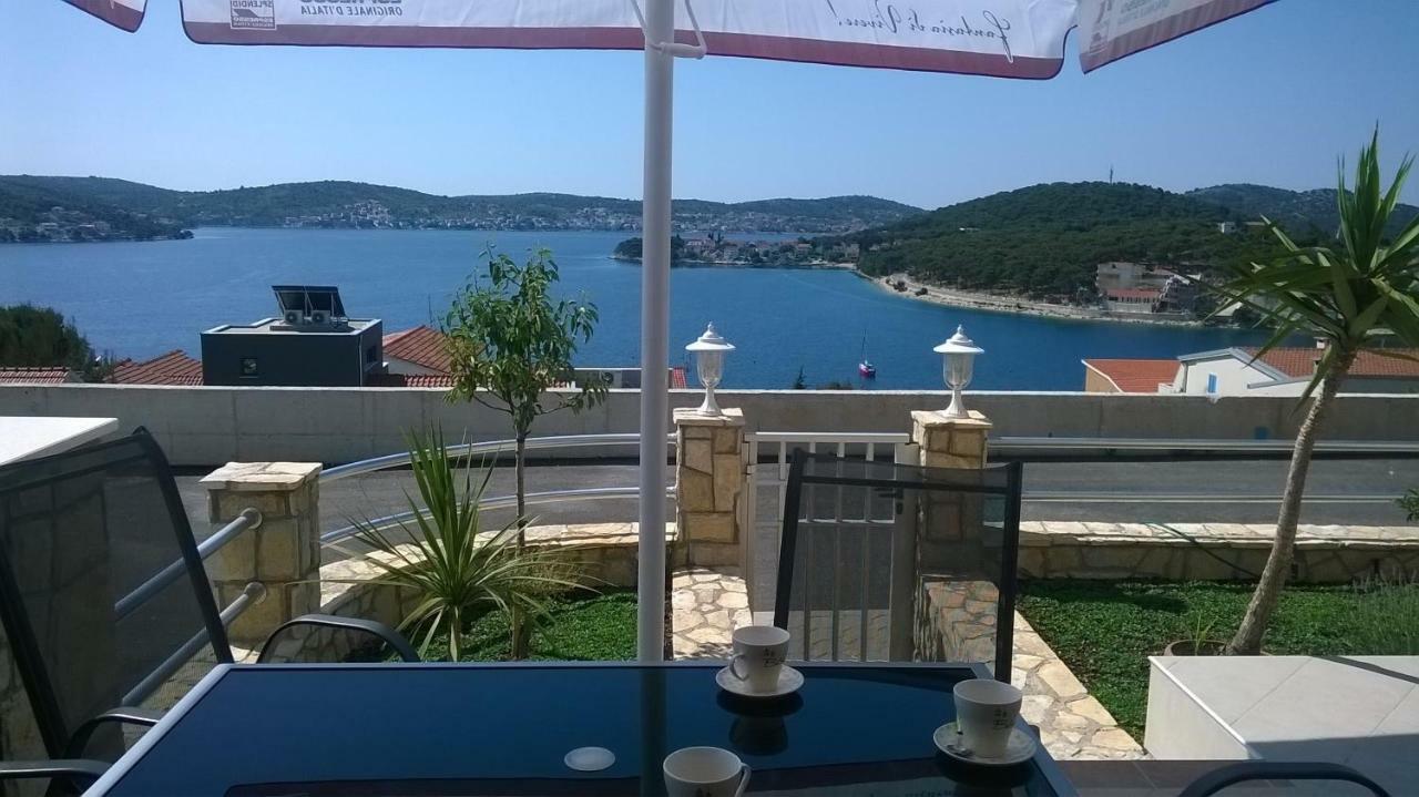 Apartment Rogoznica 로고즈니차 외부 사진